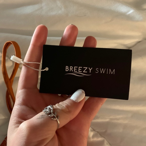 Breezy Swim Bikini Top & Bottom (never worn!) - Picture 3 of 4